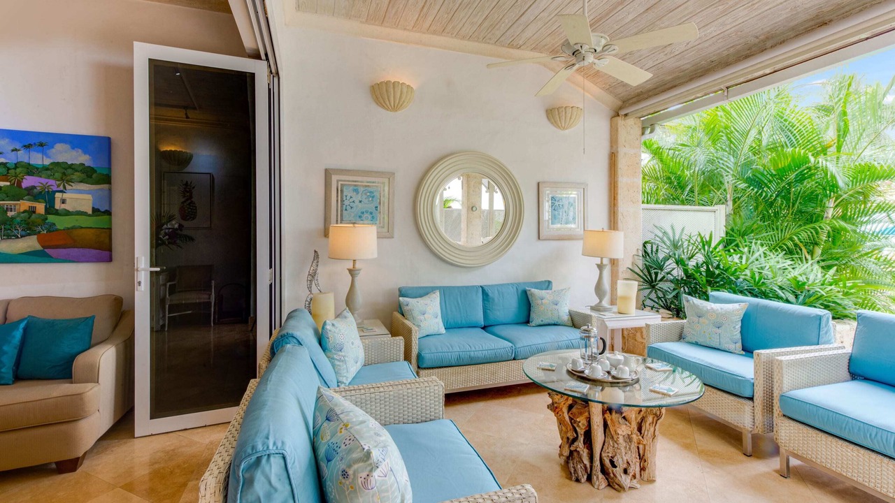 Photo of Livingroom in Gibbs Bay