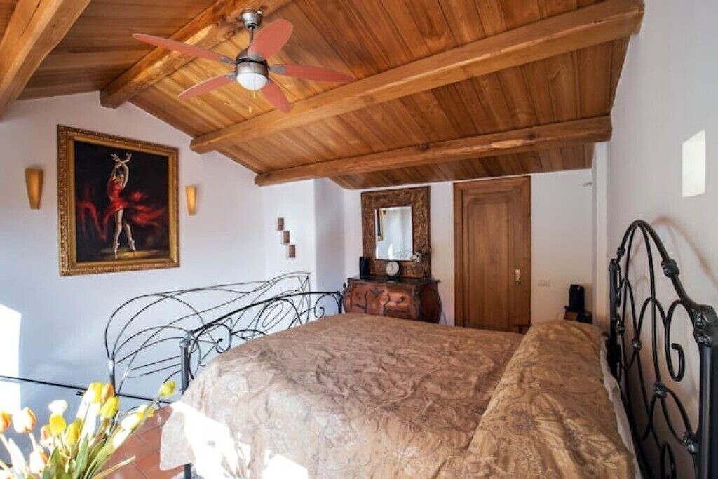 Photo of Bedroom in Cava de' Tirreni