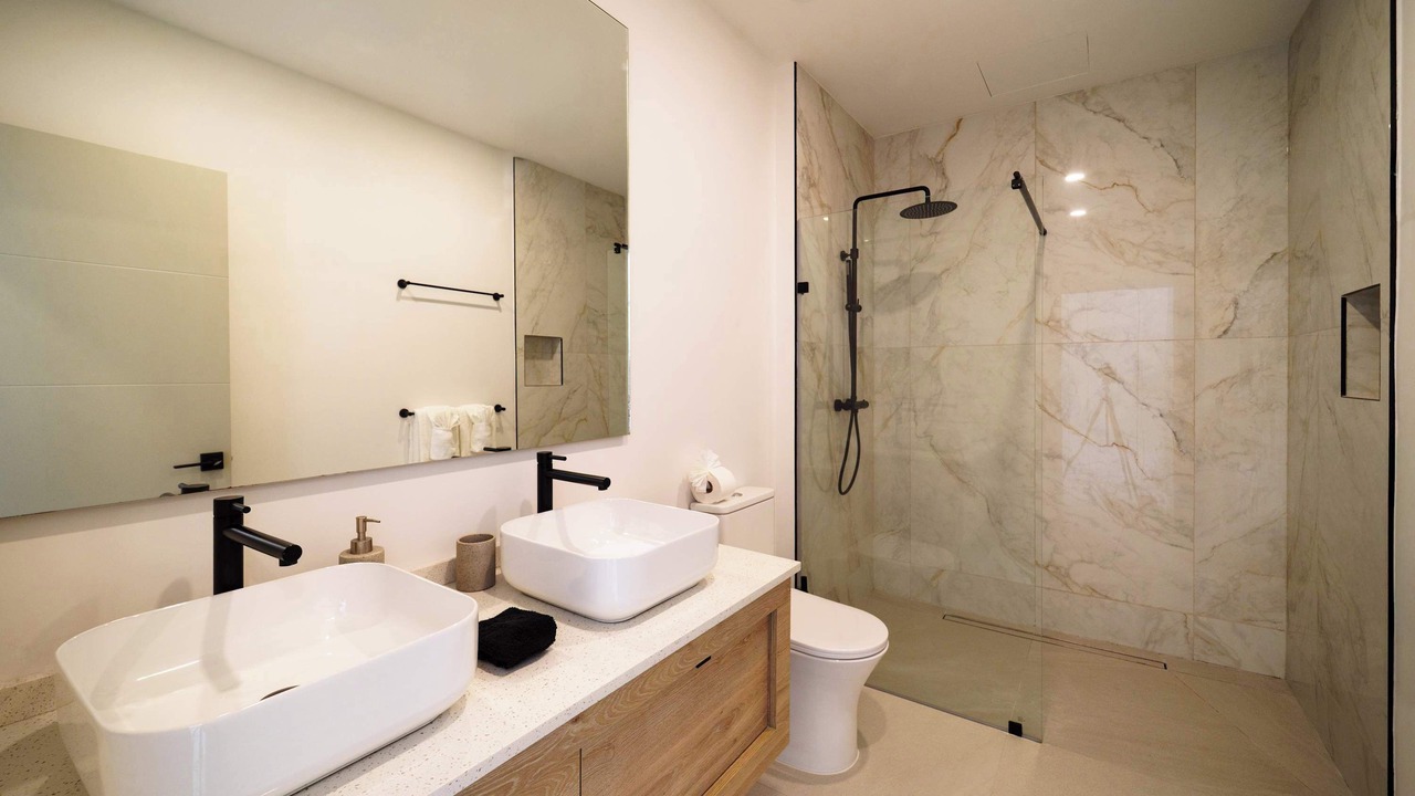 Photo of Bathroom in Lower Carlton