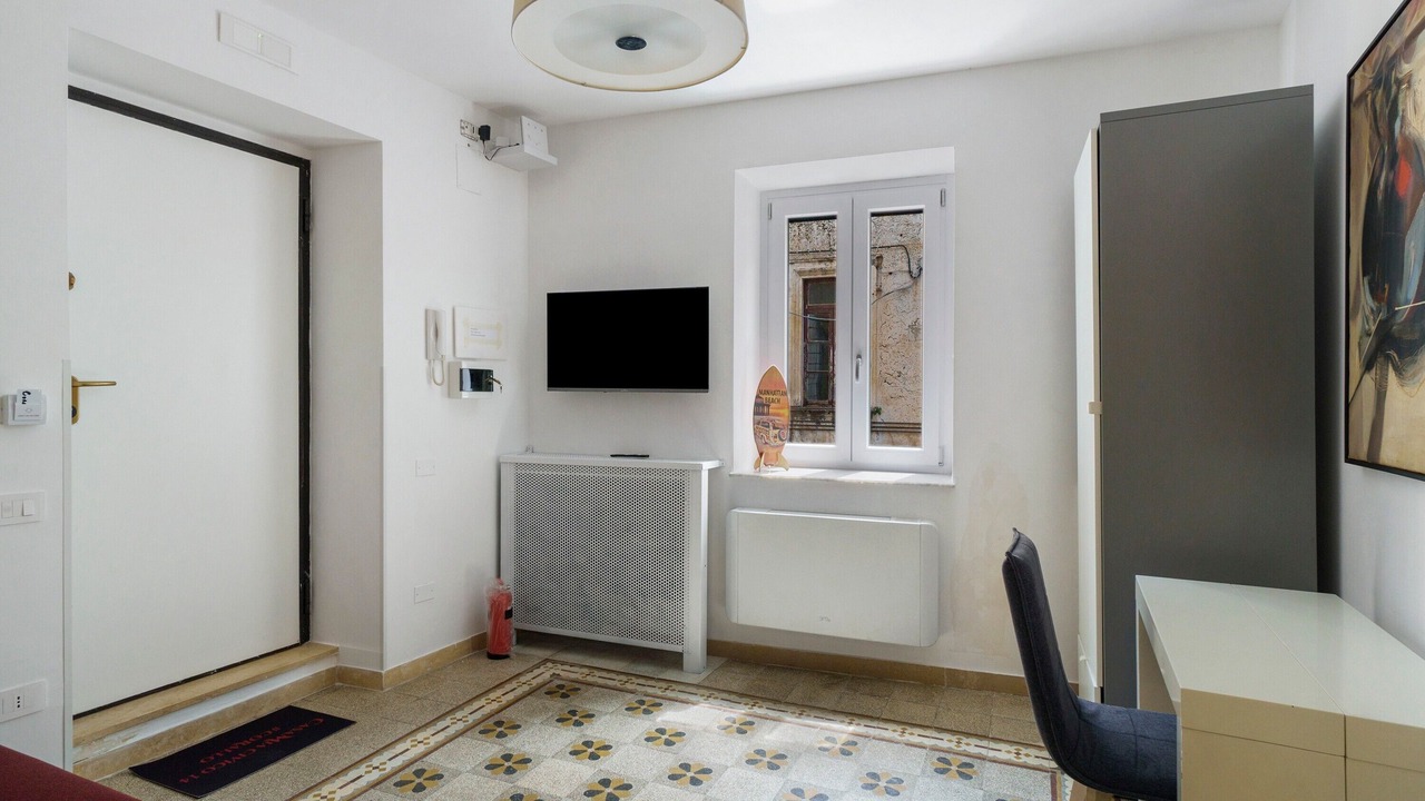 Photo of Livingroom in Historical Downtown Salerno