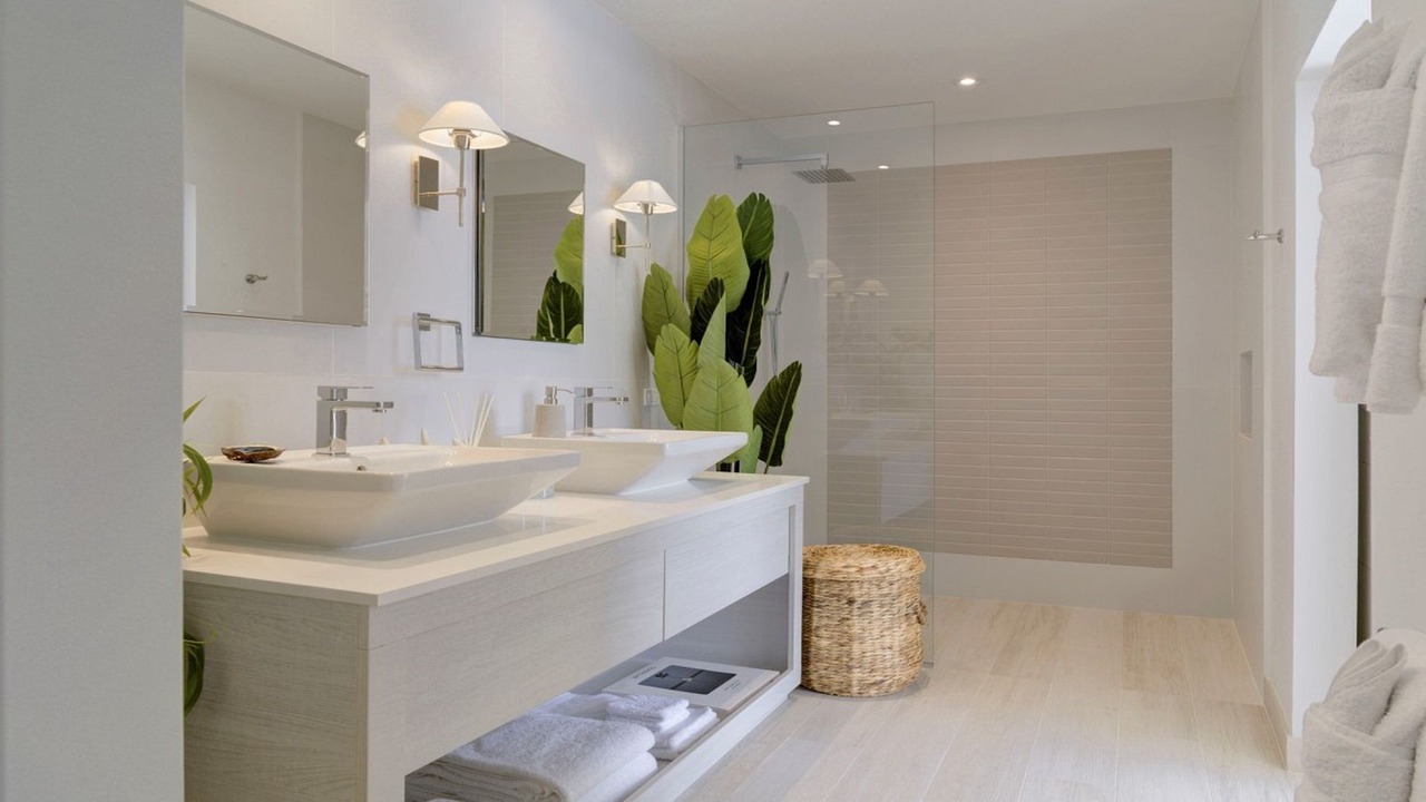 Photo of Bathroom in Porters