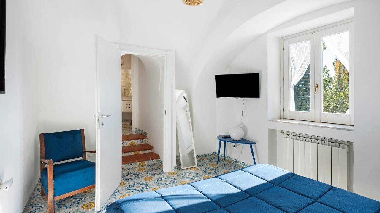 Photo of Bedroom in Historical Downtown Salerno
