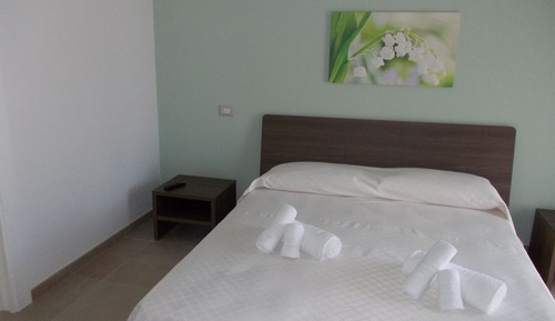 Standard Double or Twin Room, Balcony, Garden View