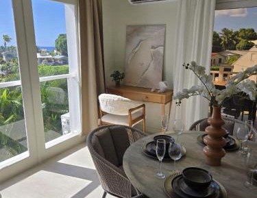One-Bedroom Apartment with Balcony and Sea View