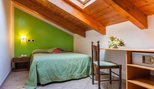Single Room with Private Bathroom