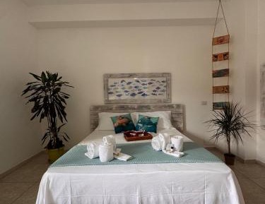 Double Room with Balcony and Sea View
