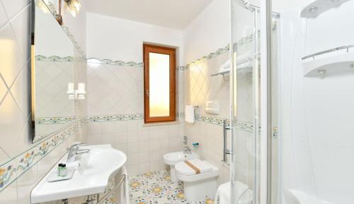 Junior Suite with Balcony and Sea View