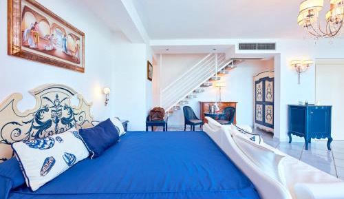 Suite with Terrace and Sea View