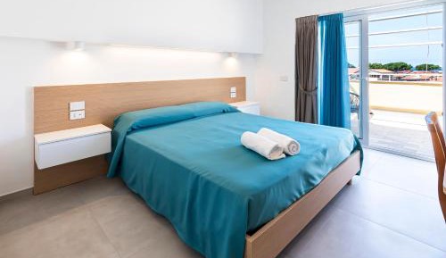 Double Room with Balcony and Sea View