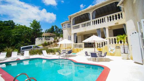 Six-Bedroom Villa 