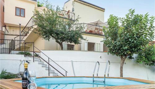 Three-Bedroom Vacation Home 