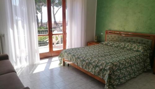 Quadruple Room with Terrace