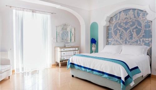 One-Bedroom Apartment with Terrace and Sea View