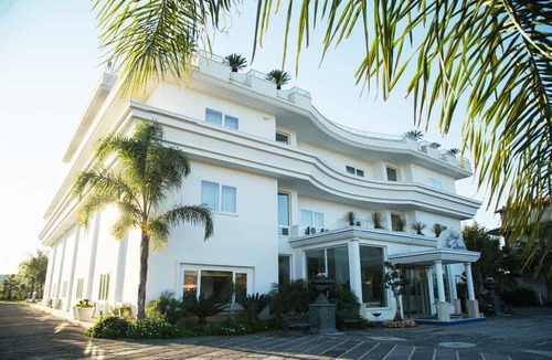 Pastorano Hotel | Hotel the Queen