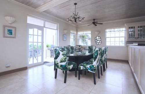 Gall Hill Villa | Beautiful 5-bedroom villa for short-term rental