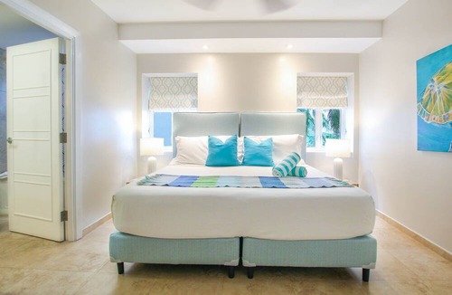 Maxwell House | Stunning Beachfront 2-Bed Condo with Pool - Ocean One 204 by BSL Rentals