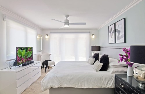 Gibbs Bay House | Kingsgate #1 - by Zenbreak