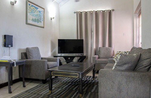 Callendar Apartment | Apartment With Pool Near Golf Course And Oistins