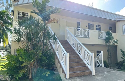 Rendezvous House | Rockley Orange Hill - by Zenbreak
