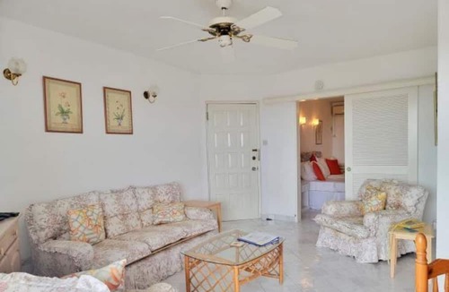Sunset Crest Apartment | Golden View Apartments