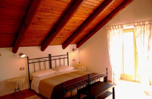 San Lazzaro Bed & Breakfast | Beata Solitudo B&B