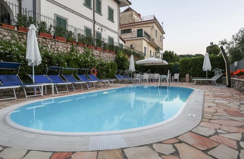 Sant'Agata sui Due Golfi Hotel | Hotel La Pergoletta