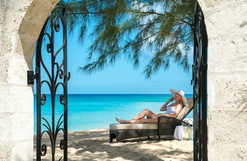Folkestone Hotel | Coral Reef Club