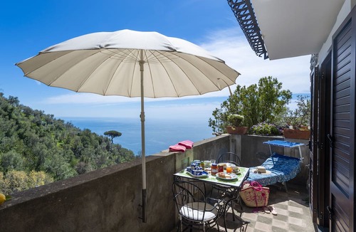 Montepertuso Apartment | Apartment for 2 people in the hills of Positano, with small balcony overlooking the sea