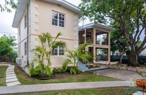 Dover Apartment | Near Dover Beach with Private Patio & Garden View