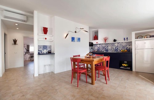 Sant'Agnello Apartment | AMORE RENTALS - Casa Iommart with Private Terrace, Air Conditioning and Internet Wi-Fi