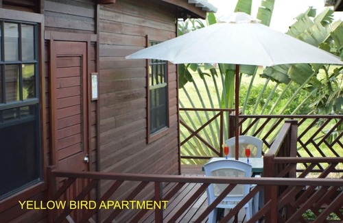Silver Sands Apartment | Yellow Bird Apartment in Blue Ocean Cottage in Silver Sands