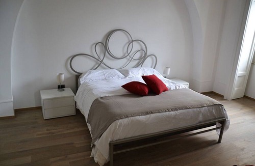 Vomero Apartment | Casa del Cedro superior apartment with private garden on the Gulf of Naples.