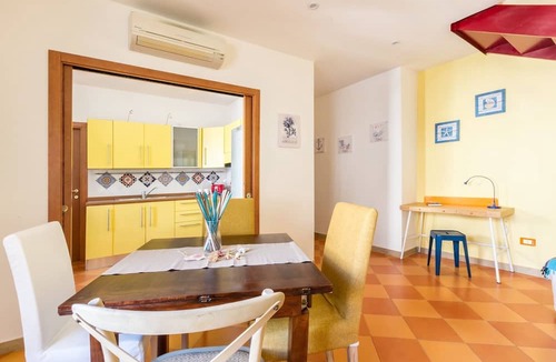 Sorrento Historic Centre Apartment | A modern and confortable three bedroom apartment in Sorrento close to the beach
