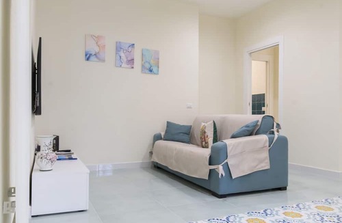 Sorrento Historic Centre Apartment | Modern Apartment with Terrace, Swimming Pool&Tennis