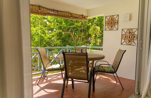 Hastings Apartment | The Holiday Hub close to amenities and beach view