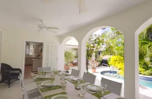 Clinketts Villa | 1 minute to the Beach! Family sized luxury Villa with Pool, West Coast Barbados