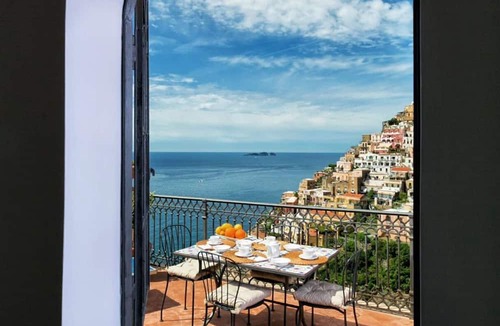 Montepertuso Apartment | My Rental Homes - Casa Praiano 5 minute walk from Positano downtown with sea view