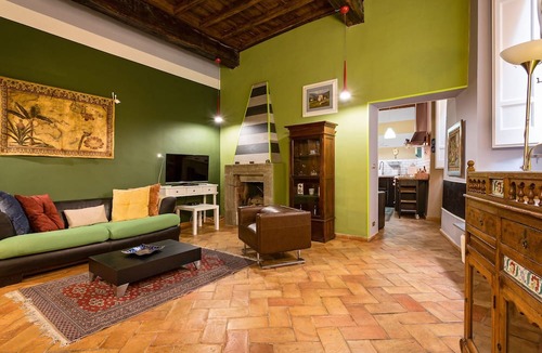 Rione VII Regola Apartment | Vicolo delle Grotte | Romantic apartment in Campo de' Fiori