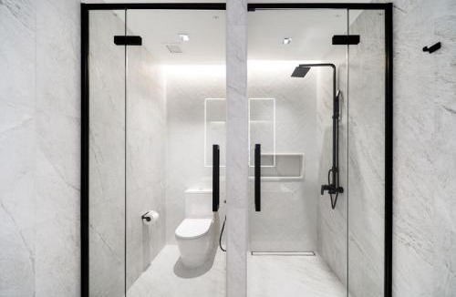 Brighton Apartment | Exceptional Beachfront Condo - Allure 105