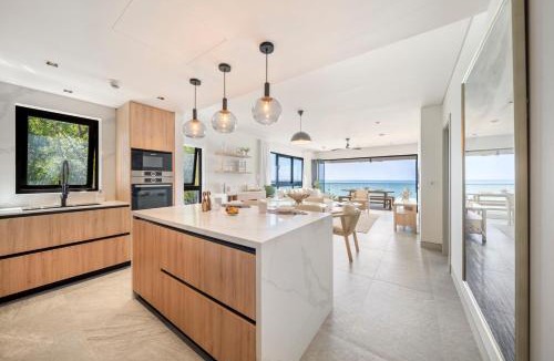 Brighton Apartment | Exceptional Beachfront Condo - Allure 301 2 bed