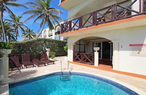 Green Garden Apartment | Oceanfront 2-bed Apt with Pool near Surfing - Rosalie 2