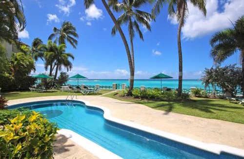 Worthing Apartment | Beachfront Studio with Pool