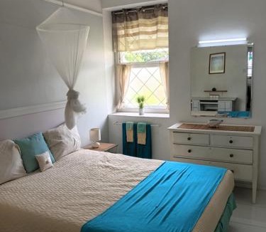 Bridgetown House | Unique Bungalow