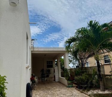 Harrismith House | Ocean View 4BR Rooftop Ent 5 Min to Beach