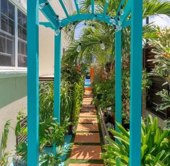 Inch Marlowe House | Hidden Gem The Parisian - by ZenBreak