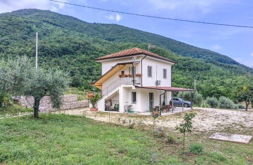 Laviano Apartment | Agriturismo la Vammora Le More - Camere nel bosco