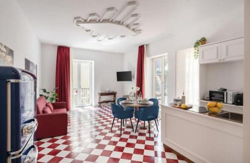 Sorrento Historic Centre Apartment | SorrentoVibes - Luxury New Sorrento Home with Terrace - Sleeps 12