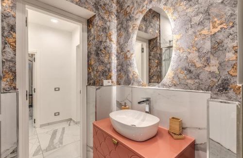 Historical Center Apartment | Sanità Naples Central Grand Apartment for 10 Guest