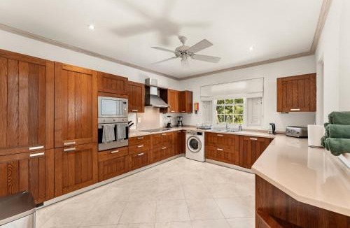 Little Battaleys Villa | Blue Horizon Battaleys Mews Mullins Barbados