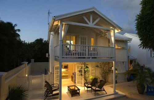 Porters House | Mango Court 1 - by ZenBreak